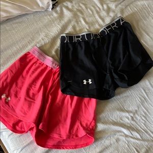 Under armour black and hot pink shorts, no liner